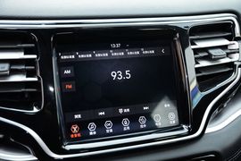 2018款Jeep指挥官 2.0T 四驱智享版