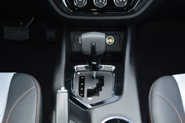 2018款东南DX3 1.5L 户外版 手动尊贵型