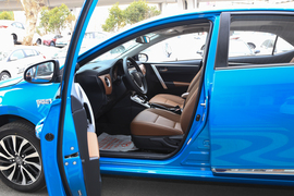 2019款丰田卡罗拉双擎E+ 1.8L旗舰版