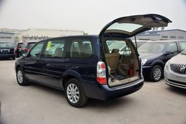 2014款别克GL8 2.4L行政版