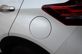 2019款日产劲客 1.5L CVT智联尊享版