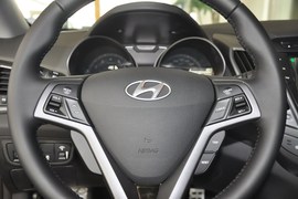 2012款现代飞思Veloster 1.6T自动豪华版