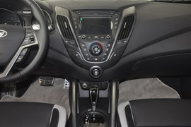 2012款现代飞思Veloster 1.6T自动豪华版
