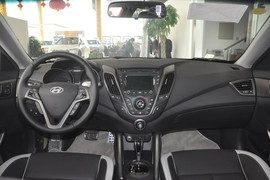 2012款现代飞思Veloster 1.6T自动豪华版