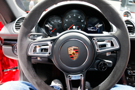保时捷718 Cayman T