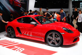 保时捷718 Cayman T