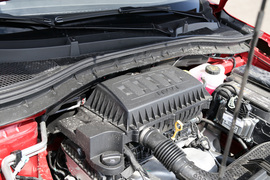 2018款名爵ZS 1.5L 手动65寸巨幕天窗版