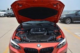 2019款宝马225i 敞篷轿跑车 运动设计套装