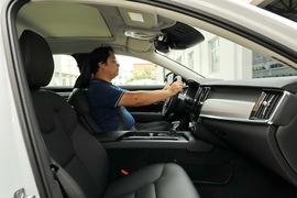 2020款沃尔沃S90 T5 智逸运动版