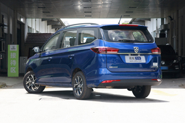 2019款宝骏360 1.5L AMT 豪华型 国Ⅵ