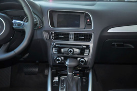 2013款奥迪Q5 2.0TFSI技术型