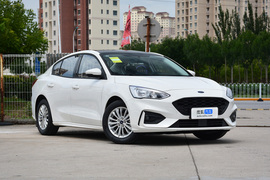2020款福特福克斯三厢1.5L自动锋跃型