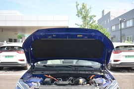 2019款红旗E-HS3 智联旗领四驱版