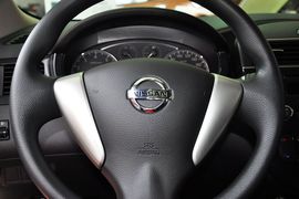 2011款日产骐达1.6L CVT智能版