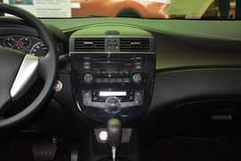 2011款日产骐达1.6L CVT智能版