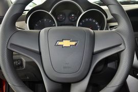 2013款雪佛兰科鲁兹1.6L SE MT