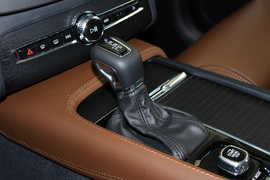 2020款沃尔沃XC90 T6 四驱智雅豪华版 7座