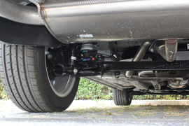 2019款宝骏RC-6 1.5T CVT 24小时在线尊贵型