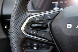2019款宝骏RC-6 1.5T CVT 24小时在线尊贵型