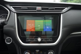 2020款荣威RX3 1.6L CVT集成儿童安全座椅超爽版