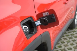 2019款Jeep自由侠 220T 自动精英版