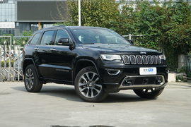 2019款Jeep大切诺基 3.6L 豪华导航版