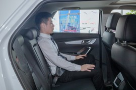 后排空间