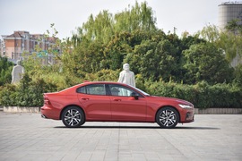 2020款沃尔沃s60 t5智雅运动版