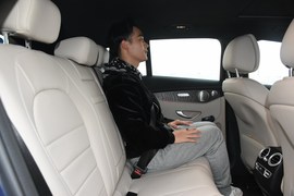 后排空间
