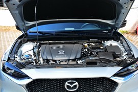 2020款马自达CX-4 2.0L自动两驱蓝天活力版