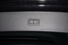 2019款奥迪Q8 45TFSI 臻选动感型