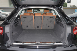 2019款奥迪Q8 45TFSI 臻选动感型