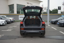 2019款奥迪Q8 45TFSI 臻选动感型