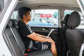后排空间