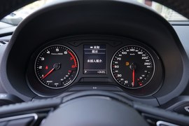 仪表板