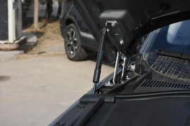 2019款奔腾T99 20TD 自动尊贵型