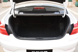 行李箱