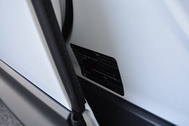 2020款路虎揽胜运动 3.0 L6 SE