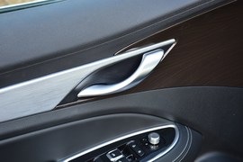 2020款吉利博瑞 1.5T MHEV 耀享版