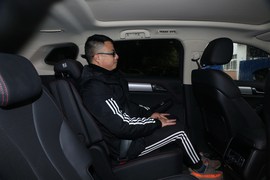 后排空间
