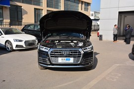 2020款奥迪Q5L 45TFSI 尊享运动型