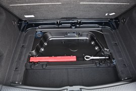 2020款奔驰B200 动感型