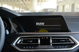 2020款宝马X7 xDrive40i 尊享型 M运动套装