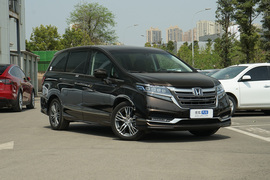 2019款本田艾力绅 2.0L 混动至尊版