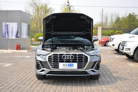 2020款奥迪Q3 35 TFSI 时尚致雅型