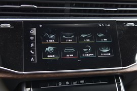 2020款奥迪Q7 55 TFSI quattro 黑武士专享版