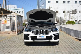 2020款宝马X6 xDrive40i 尊享型 M运动套装