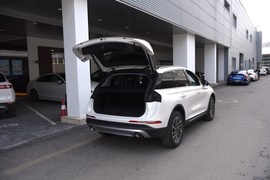 2020款林肯冒险家 2.0T 四驱尊雅版