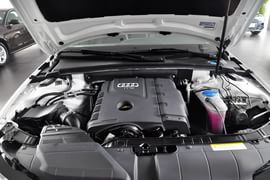 2013款奥迪A4L 35TFSI自动舒适型