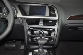 2013款奥迪A4L 35TFSI自动舒适型